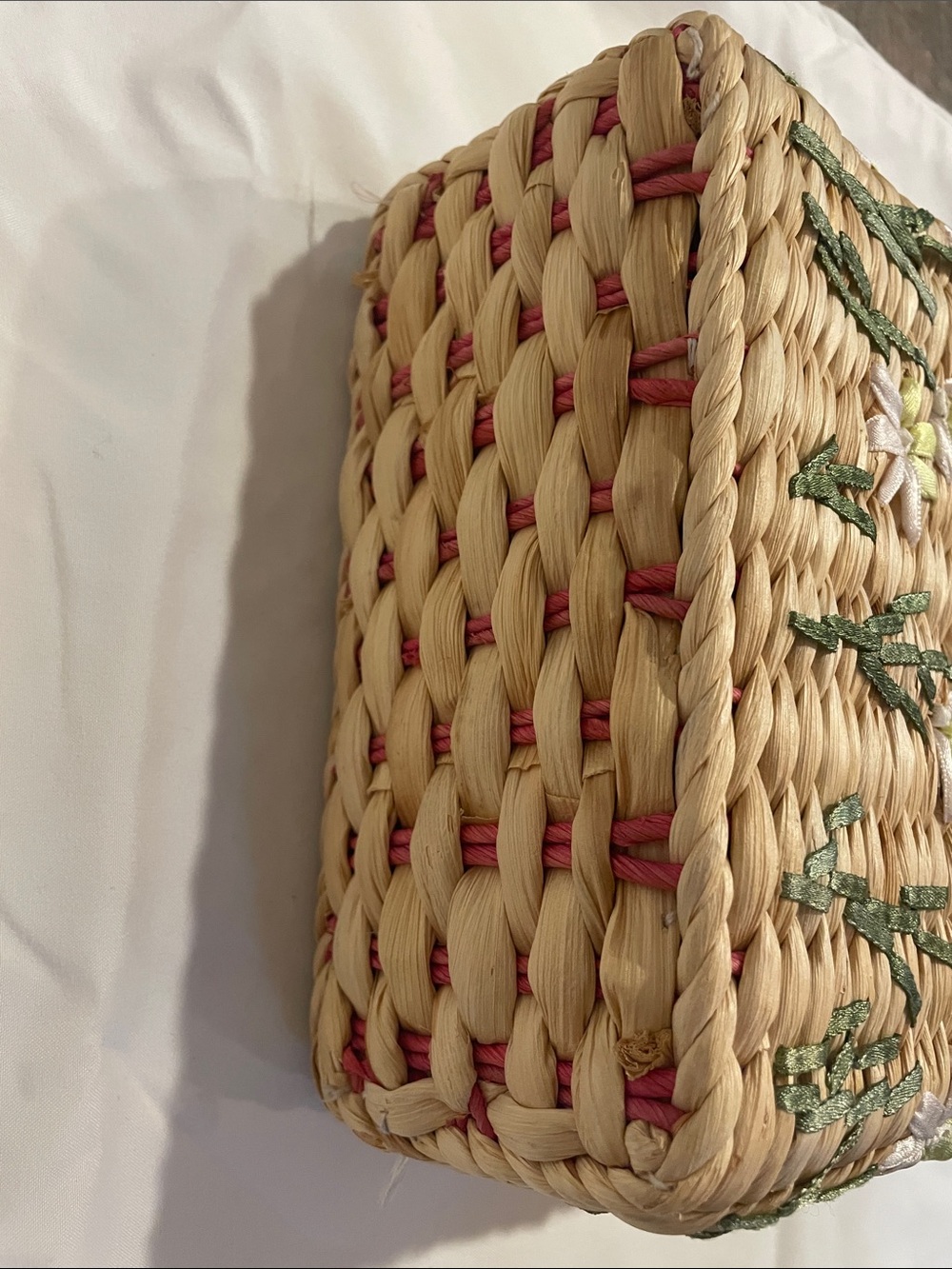 Vintage Raffia Straw Tote with Pink Handles and Green Floral Embroidery handbag - Picture 8 of 9